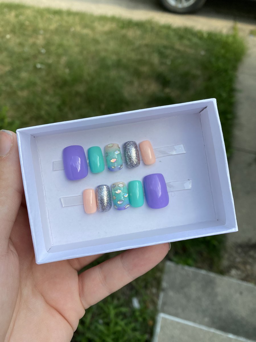 makeupbyhaleyyy's tweet photo. A couple more sets ordered in conjuction with the glitter set I did💖 https://t.co/XwzlWVRfow