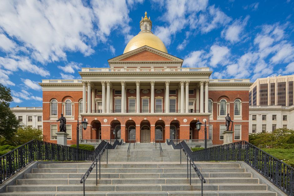 GOVERNING's tweet image. #Massachusetts lawmakers sent $1.8B tech bill to Gov. Baker
#Technologypolicy #stateandlocal #covid19response 
bit.ly/30mRNfQ