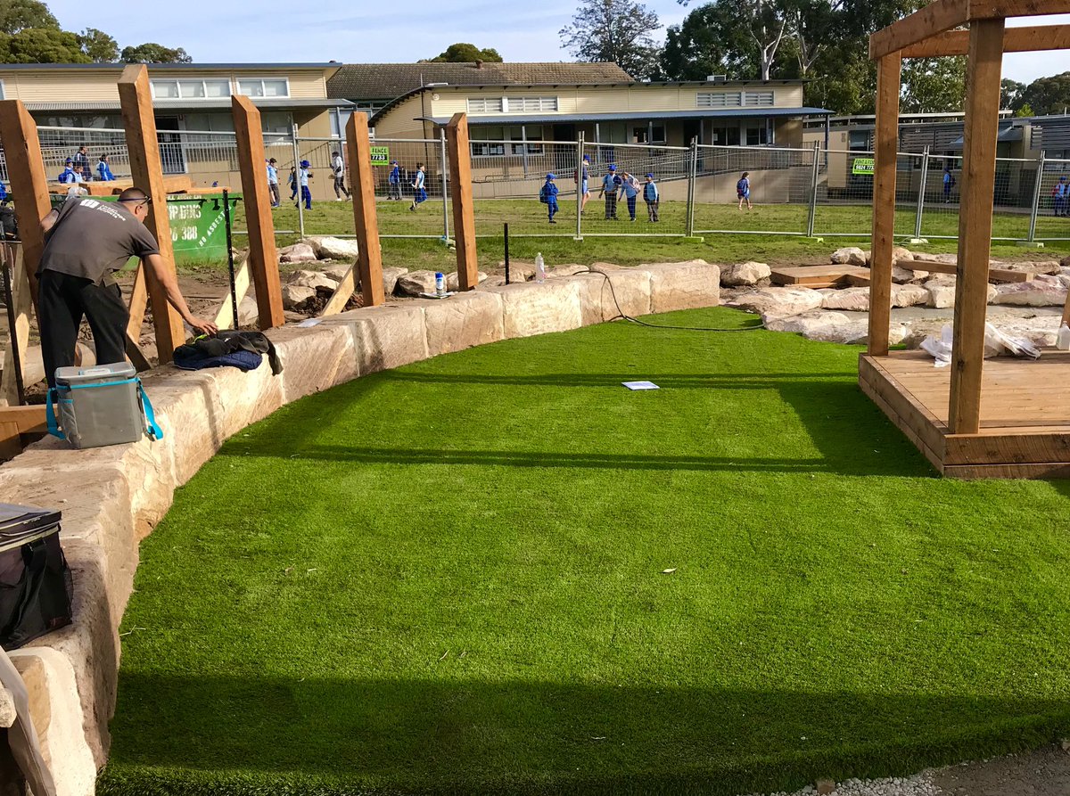 ULProjects's tweet image. Planting day at @BlacktownSthPS and the space is coming to life! This is going to be a great little play space with many opportunities for learning and play. #lovewhereyoulearn