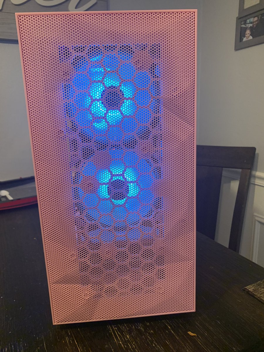 JayDeizle712's tweet image. My wife’s PC is finished #pinkpc #wifepc