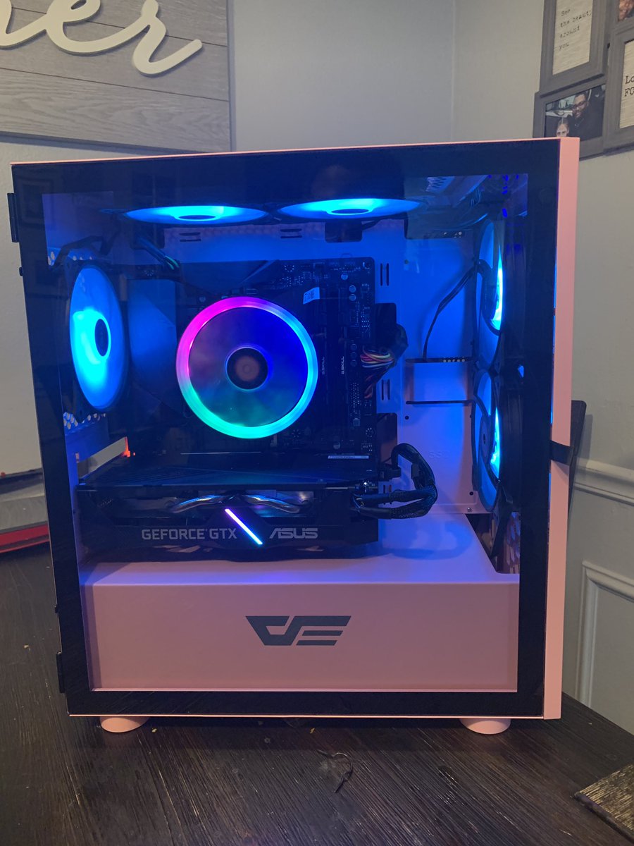 JayDeizle712's tweet image. My wife’s PC is finished #pinkpc #wifepc