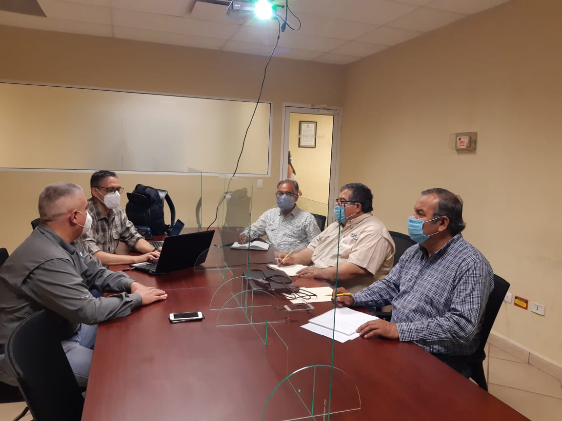 JAlejandroDeLun's tweet photo. En representación del Secretario @flores_mendez presido reunión con directivos de la empresa Innovagro. Encadenamiento productivo e innovación tecnológica para el desarrollo de proveedores del cultivo de #higo @mrikelme #FuerteCoahuilaEs https://t.co/T5K8X3pHTy