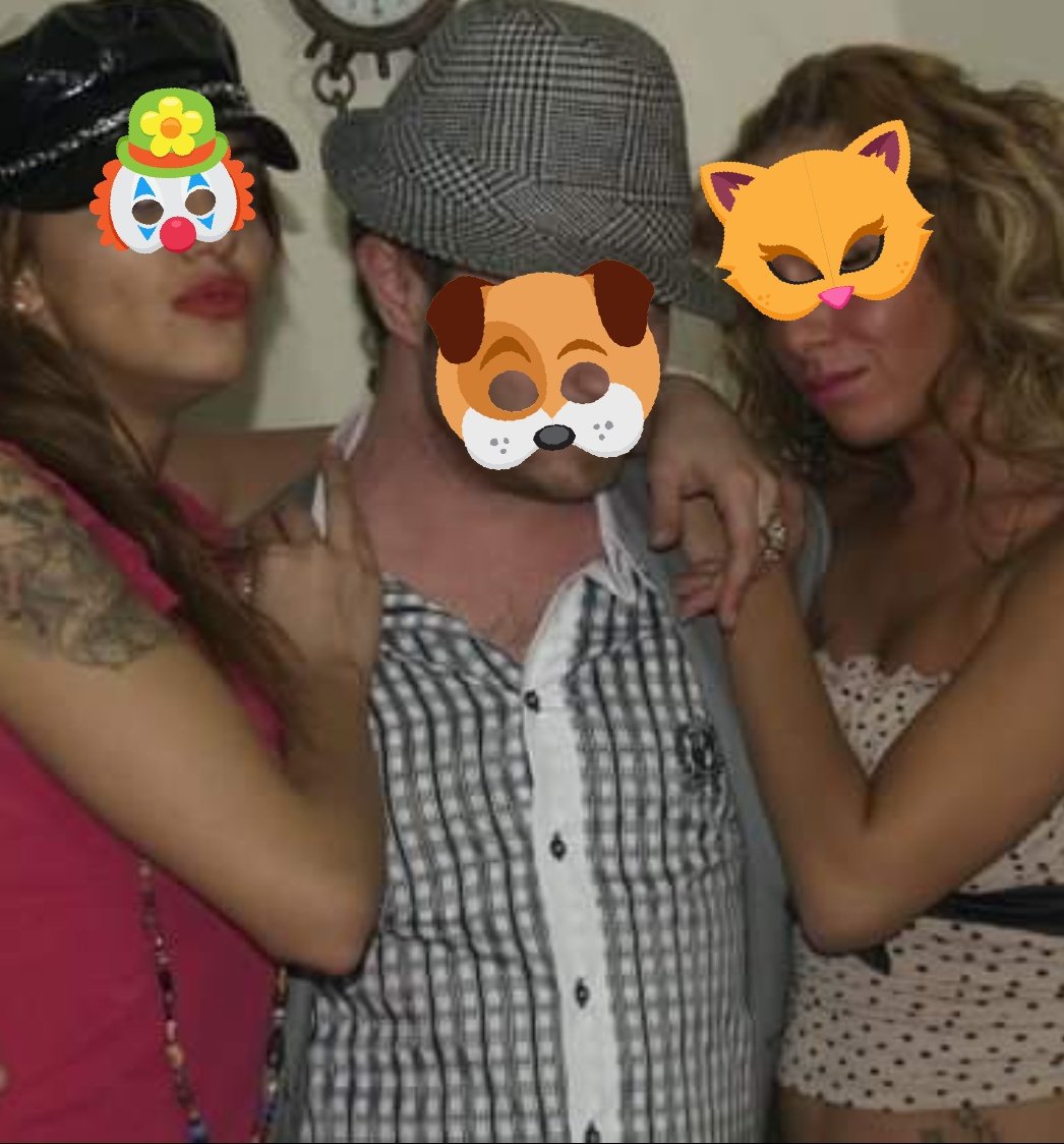 Mekanin dansci kizlari ile bir ani he bu Arada sadece soft ciftler iyi sabahlar efenfim