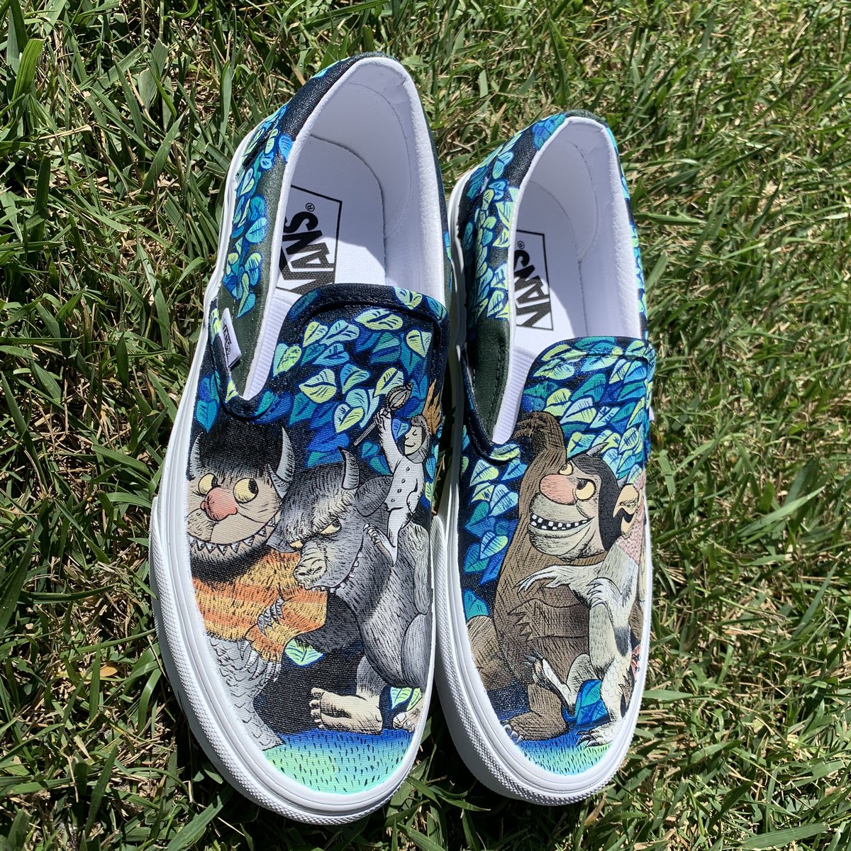 schmidtink's tweet photo. WHERE THE WILD THINGS ARE X SCHMIDTINK https://t.co/XTooO0pc3R