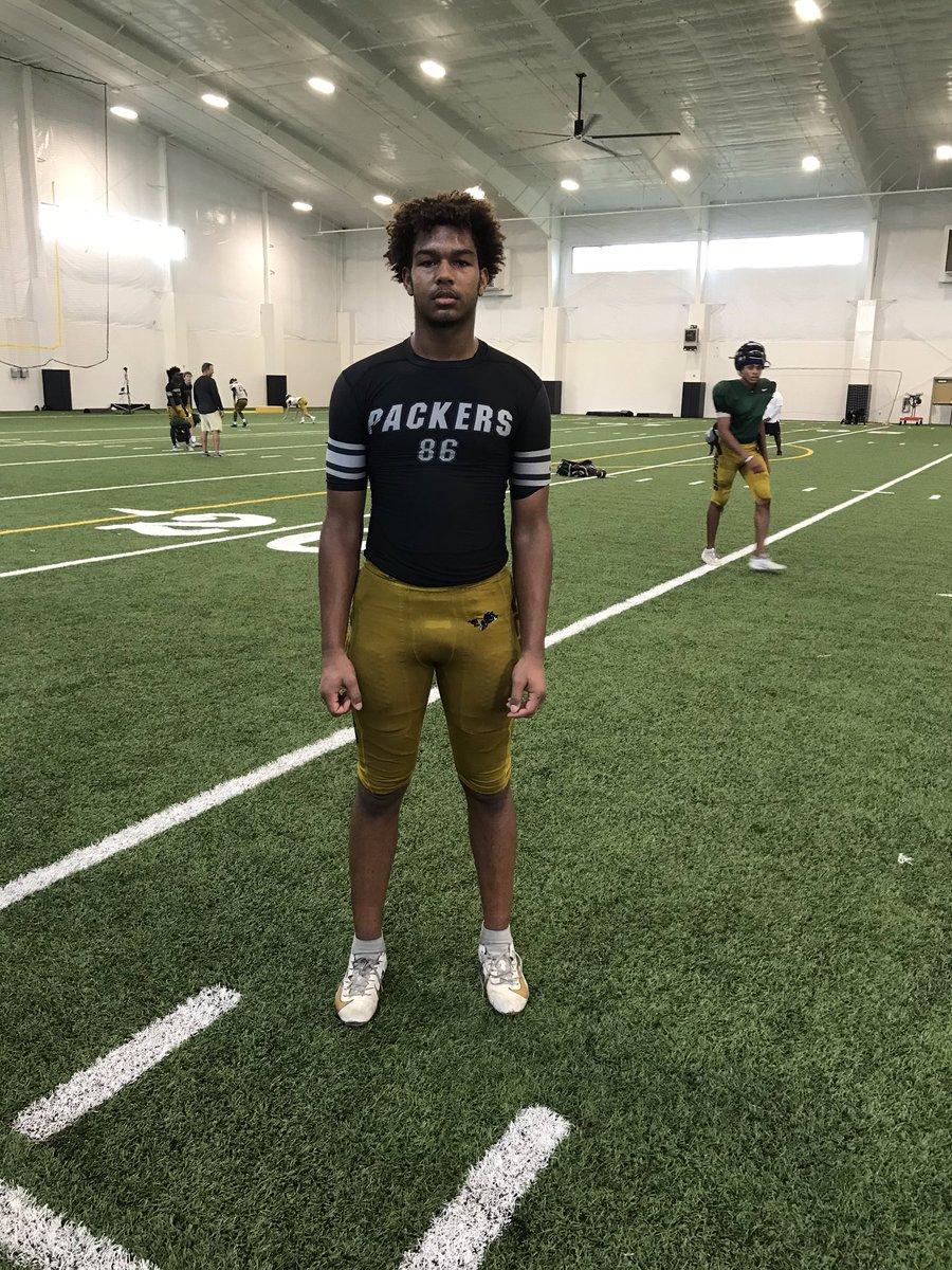 Almost 6-5” pushing 215 as a 2024 TE at <a href="/CCPackersFball/">Colquitt County Football</a> . @Landen_Thomas18 is DEFINITELY one to know, staff there is sky high on the youngster.