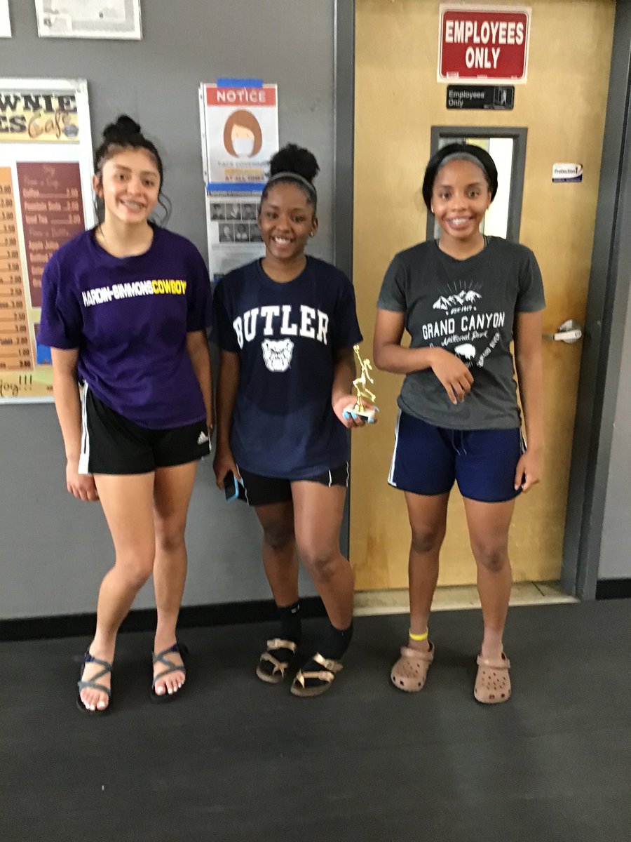 WaveMakerz432's tweet photo. Our #WAVEMAKERZ attended the RECIPE basketball camp with @Duckpondfilmz and it was worth the deive. Girls did great and @30_nesha won surprise talent award. No surprise for me. She continues to prove she can compete with anyone. @westtexasbball @Brucemccowan27 https://t.co/lmWLkD9Ai2