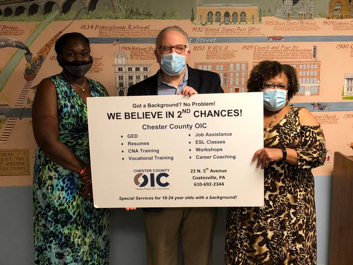 AndyDinniman's tweet photo. The OIC helps hundreds each year prepare for employment and economic self-sufficiency. I recently had the honor of being recognized alongside OIC President and CEO Joyce Chester (right) and Dr. Teresa Powell, who serves as OIC Board Treasurer. https://t.co/rsOJTftL79