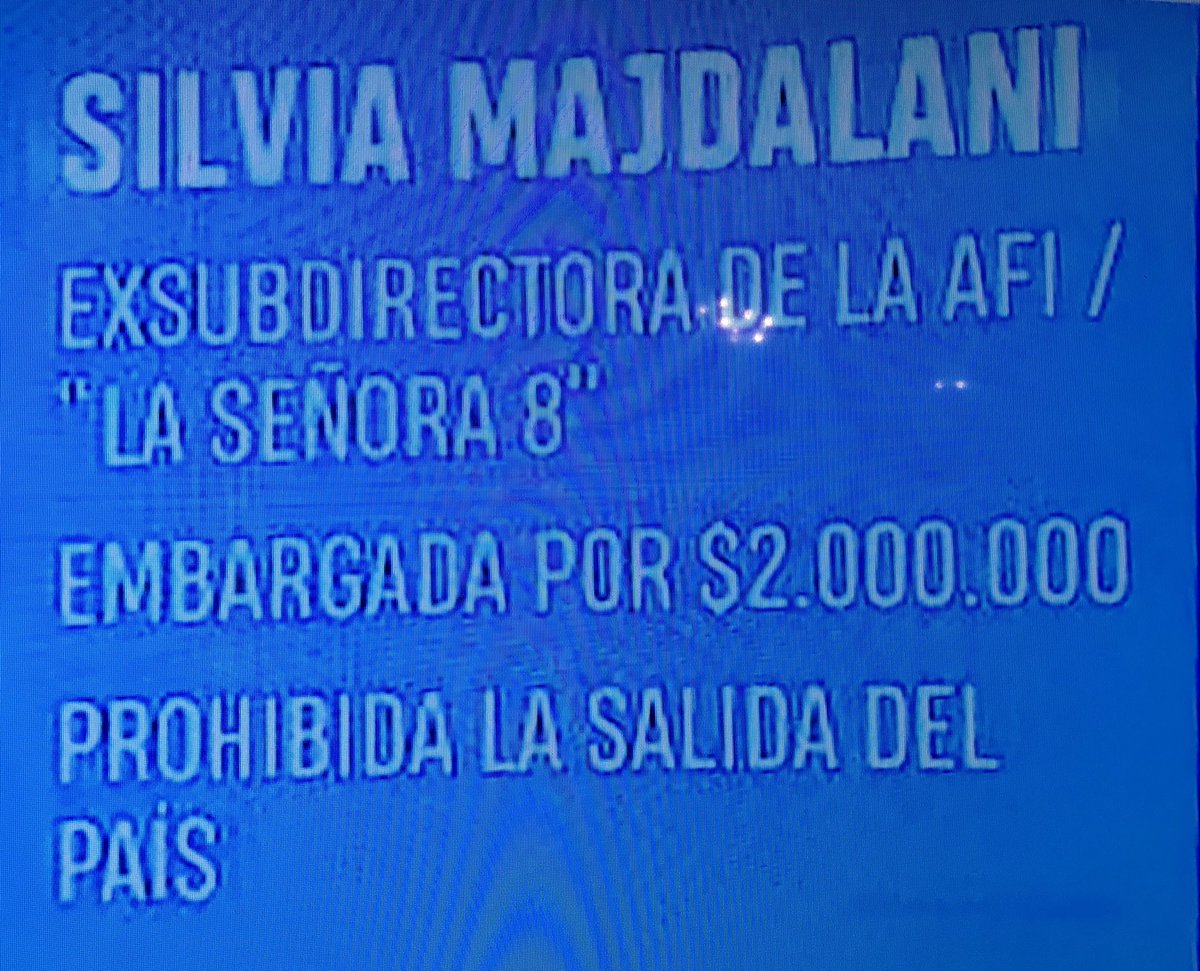 juanmura22's tweet photo. Hay cosas que son payasadas , Arribas y Magdalani procesados con embargo de 2 millones, es un chiste ?
A los dueños de C5N los embragaron con 100 millones 😳
La justicia sigue enquistada por el Macrismo https://t.co/oGbgBKFzmV