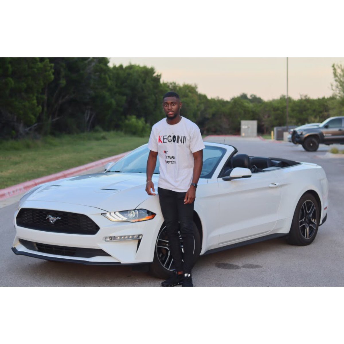Darren1k's tweet photo. Either hand is the upper hand.
•
@kegonii E-Store 🍃 
•
#AddingValue #SupportBlackBusiness #HealthIsWealth #ATX  #MensFashion #MensStreetWare #Culture #HardWork #AfricanClothingCompany #Kegonii #D1K #1KEngineering #TheDarrenToSharePodcast 
📸: @kodilinno
🏎: @FlexPerez_ https://t.co/XQlYFp1lfT
