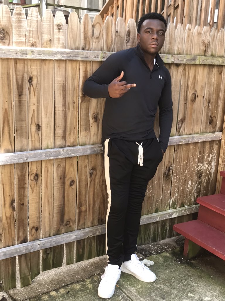 bigvon2x's tweet photo. 🖤✨ https://t.co/3vBZRHG5sF