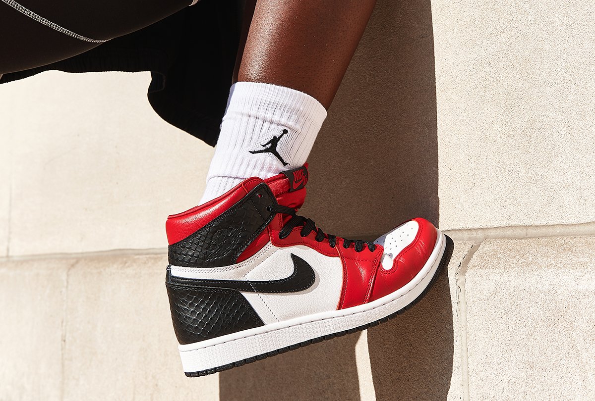 Solelinks Air Jordan 1 Retro High Og Satin Red Aug 6 170 00 139 95 159 99 Women S Ps Td Worldwide T Co Tpfxguyo9e Finishline T Co Atnfzb46jt