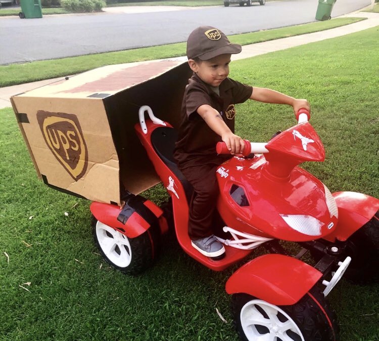 Need a smile? Check out the teamwork of this Ballantyne boy and his idol, <a href="/UPS/">UPS</a> driver Darryl. May all of our idols be this kind.