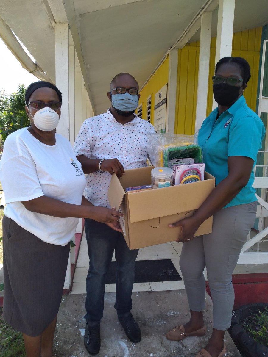 malcolm_karena's tweet photo. Handing over learning materials to Mr. Marlon McKenzie,  principal at Seaford Town Infant Department.  #12StandardsMatter @ECCJA https://t.co/d7KIV8JWdr