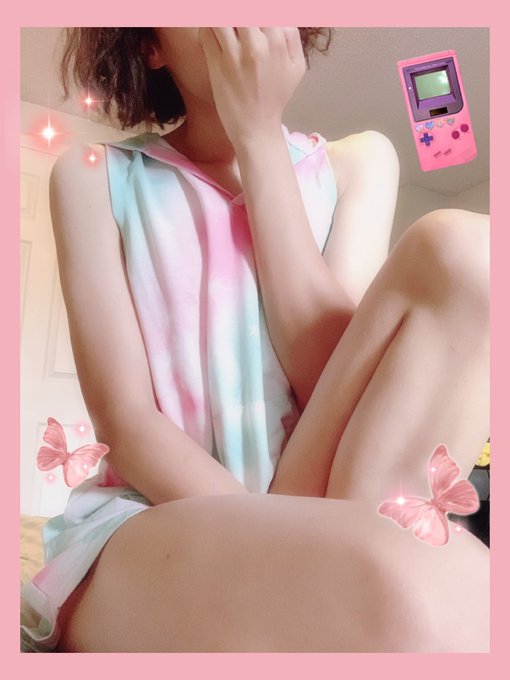 Thank you so much for 1k followers 🥺 Here&rsquo;s something more cute and wholesome to commemorate it! 💕 https://t