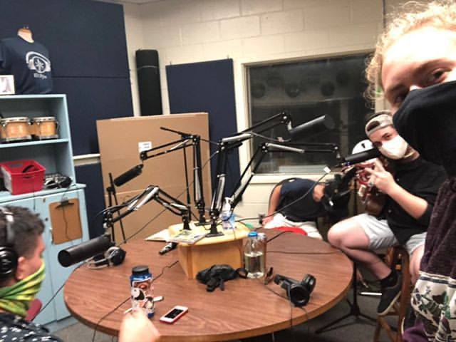 Tune in to our interview on CFRC 101.9’s “Brought Back Home” at 6 pm EST! If you can’t, catch it as a podcast this weekend. ⠀
⠀
#kingston #kingstonmusic #local #localmusic #music #cfrc #queens #indie #indierock #fresh #new #ygk #flamingo