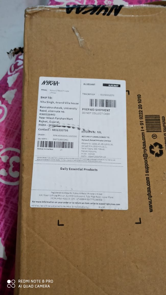 Rajeev_0931's tweet photo. @MyNykaa I am attaching the photo of delivery box with waybill number https://t.co/eidwpEfQus