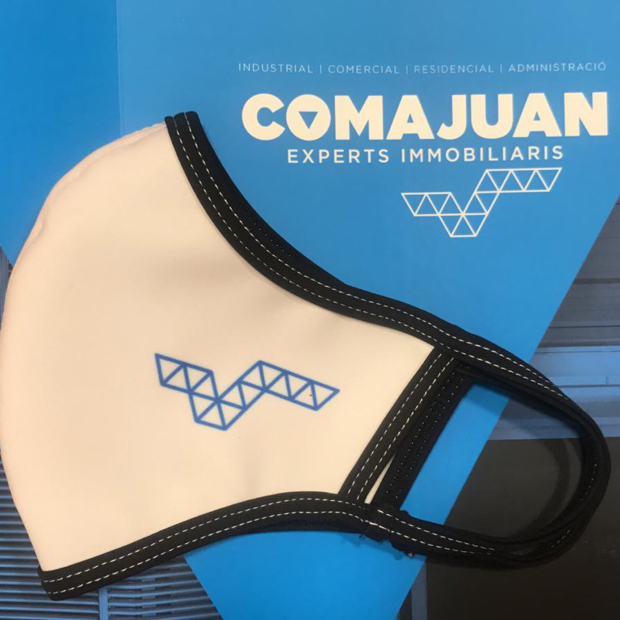 El nou look estiuenc de l'equip de Comajuan 😎 Ja estem preparats/des per gaudir de les #vacances amb #seguretat.
Les noves #mascaretes corporatives han quedat precioses! 💙😷
#Covid19 #estiu #vacancesdeproximitat #cuidat #Coronavirus #salut #distancia #rentatlesmans