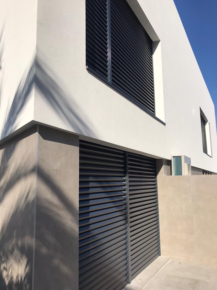 GriesserIB's tweet photo. Montaje de nuestro #distribuidor en la zona de levante #G4ControlSolar #Metalunic. Montador Francisco Plaza Cobo.
#Griesser #ControlSolar #ProtecciónSolar https://t.co/kCFe3gxjV8