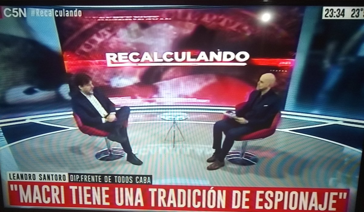 'Macri tiene una tradición
de espionaje ilegal'
Leandro Santoro
#LaBandaDeMacri
#Recalculando