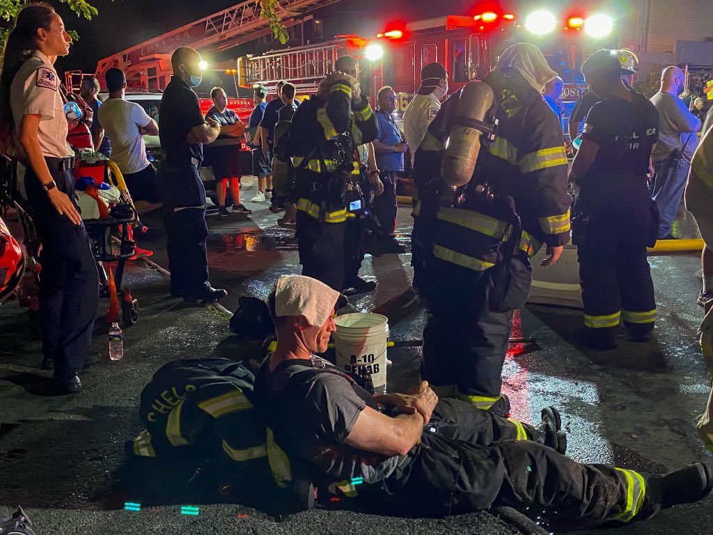 RickNohl's tweet image. Revere 3rd Alarm 76 John Mooney Rd. All mutual aid Co’s on the initial box. Rear porches extended into a large 2 sty occupied dwelling. Quick K/D. 3rd Alarm for relief purposes. @THE_PFFM @IAFFNewsDesk @ctfirephoto