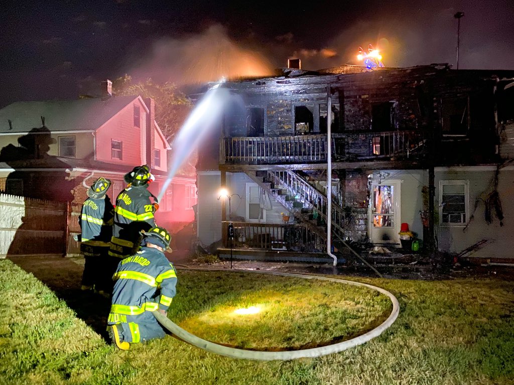 RickNohl's tweet image. Revere 3rd Alarm 76 John Mooney Rd. All mutual aid Co’s on the initial box. Rear porches extended into a large 2 sty occupied dwelling. Quick K/D. 3rd Alarm for relief purposes. @THE_PFFM @IAFFNewsDesk @ctfirephoto