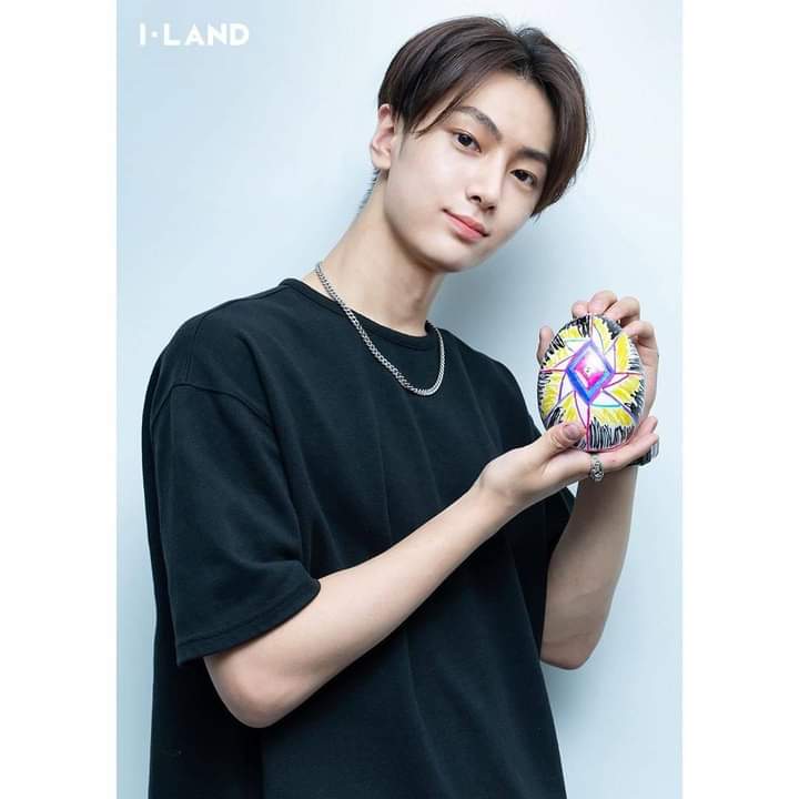 ILANDPeru's tweet photo. ✔️ Como participar▶️ ¡Capture su momento favorito de I-LAND Part.1 y cárguelo en su cuenta de redes sociales!
📌 Hashtags obligatorios: #ILAND #Together_(Nombre de su solicitante favorito)_ILAND
✔️ Duración del evento▶️ 08.04(Tue)-08.09(Sun) https://t.co/SsB9naVWhq