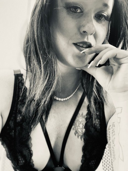 Hump night selfies! Come see me? #diamonddoll #collegenight #dancer #tips #osu #uc #wrightstate #sinclair<a href="/tag/diamonddoll"class="tags">#diamonddoll</a><a href="/tag/dancer"class="tags"><span>#dancer</span></a><a href="/tag/tips"class="tags"><span>#tips</span></a><a href="/tag/osu"class="tags"><span>#osu</span></a><a href="/tag/uc"class="tags"><span>#uc</span></a><a href="/tag/sinclair"class="tags"><span>#sinclair</span></a><a href="/tag/collegenight"class="tags"><span>#collegenight</span></a>