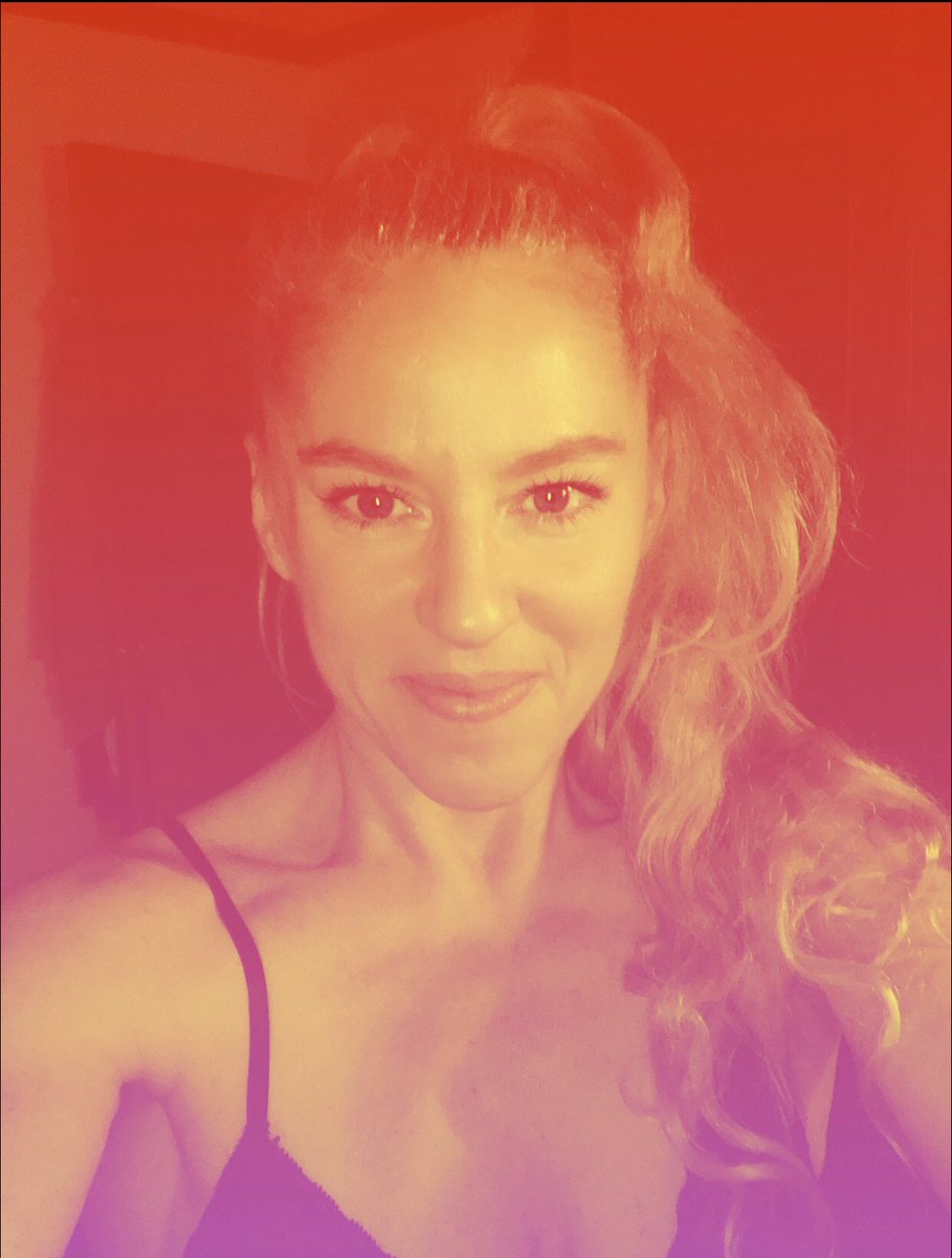 nikkibusuttil's tweet photo. Pls keep voting for me - R3 begins in 10mins (I’m thru!), so you can vote again when the clock resets! #mshealthandfitness2020 https://t.co/vYq1nTrGj7 #fitgirl #fitlife #climbfit #climbergirl #fitforlife https://t.co/SZOYPPpJQ5