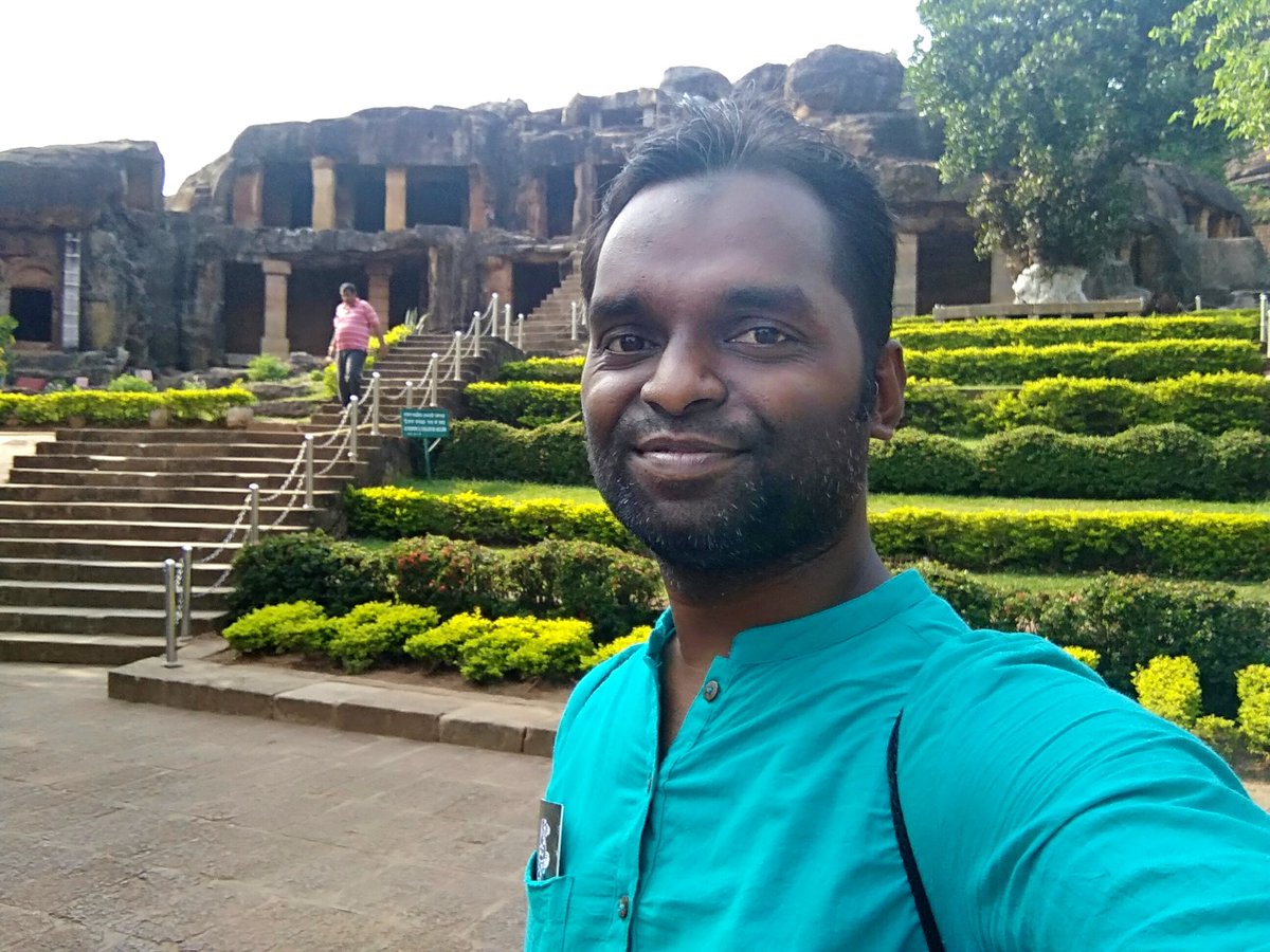 SangrammT's tweet photo. @BisleriZone I m blessed 2 havMy travel mammal friend @rlucky06 partner me all travels n adding more moments of joy,adventure n surprise🏔🏔
#Bisleri #MineralWater #Bisleri1ltr #OccasionFriendly #TheTravelMammal  #HappyFriendshipsDay #FriendshipsDay #FrienshipsDay2020 #TypesOfFriends #Friends https://t.co/KaG4NgK36h