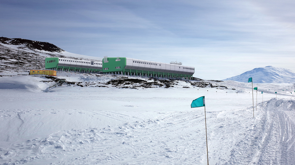 AntarcticaNZ's tweet photo. Antarctica is often referred to as the planets last great wilderness, and we're keeping it that way by rebuilding Scott Base with minimal environmental impact. Read more about our new Green Star tool here! https://t.co/w8HEAMKUM8
#readytoredevelop  #scottbaseredevelopment https://t.co/j5OGPwCdqq