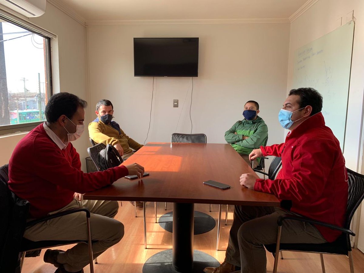 En reunión junto al Seremi de agricultura <a href="/minagrinuble/">@MinagriÑuble</a> y emprendedores agrícolas de #Ñuble que buscan entrar en el área de las certificaciones.
👌 Nuestra región se caracteriza por su gran potencial en este rubro y como gobierno debemos impulsar aún más su desarrollo 🍅