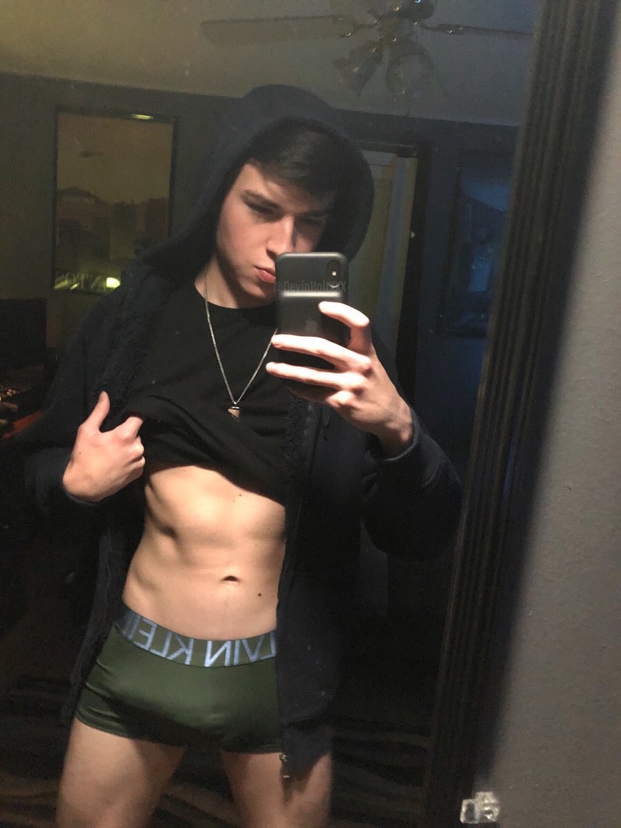 Devin Holt on Twitter: "#NationalUnderwearDay https://t.co/qgQfbVDs1x