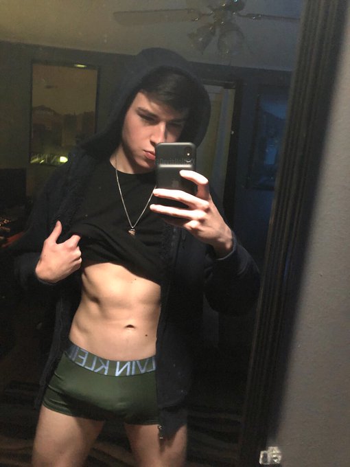 #NationalUnderwearDay https://t.co/qgQfbVDs1x<a href="/tag/nationalunderwearday"class="tags">#NationalUnderwearDay</a>