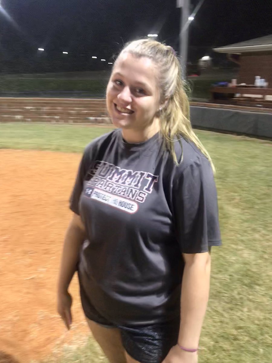 wcsSHSsb's tweet photo. Carly Scott is off to Chattanooga State this week! Thanks for helping out tonight, we miss you already! https://t.co/XcR3LQWIoF