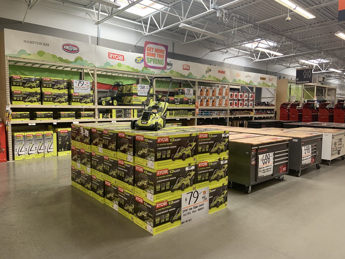 Outstanding standards and execution from Carlos and team Lodi!!  #1 store in D20 in 1H and the pictures speak for themselves!  Thank you to all of our amazing associates at 6660 Lodi for a great year. Congratulations!