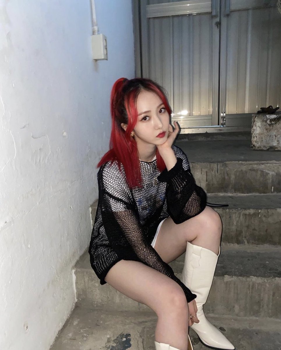 sinb pics 🍎 tweet media