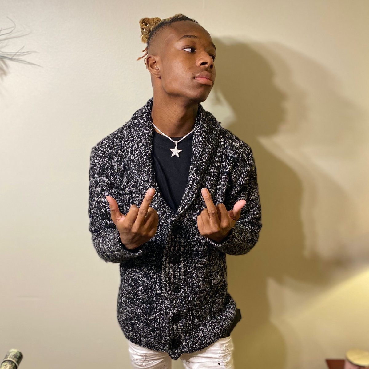 YeaBank's tweet image. I'm a YEA I'm a shoota 🔫