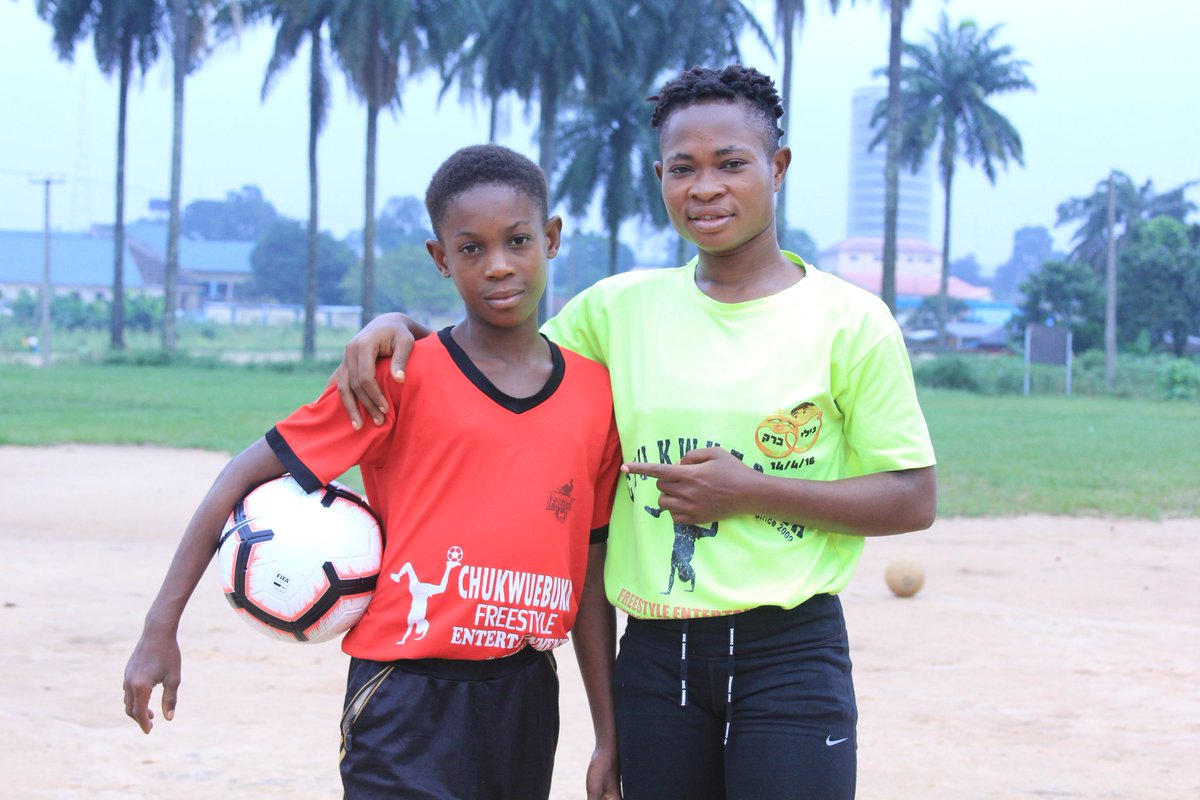 ChukwuebukaFA's tweet photo. MEET #Abasifrekefs FROM AKWA IBOM
9 years old JS1 student is a product of the #csfftp20
Joined us June 14th & has improved
LEARN #Freestylefootball WITH US.
#chukwuebukafreestyleacademy #Abasfs #Blessingfaithonyenaucheya #chukwuebukafreestyleentertainment #CFE #CFA #CSFFTP https://t.co/cu5FuBVAFF