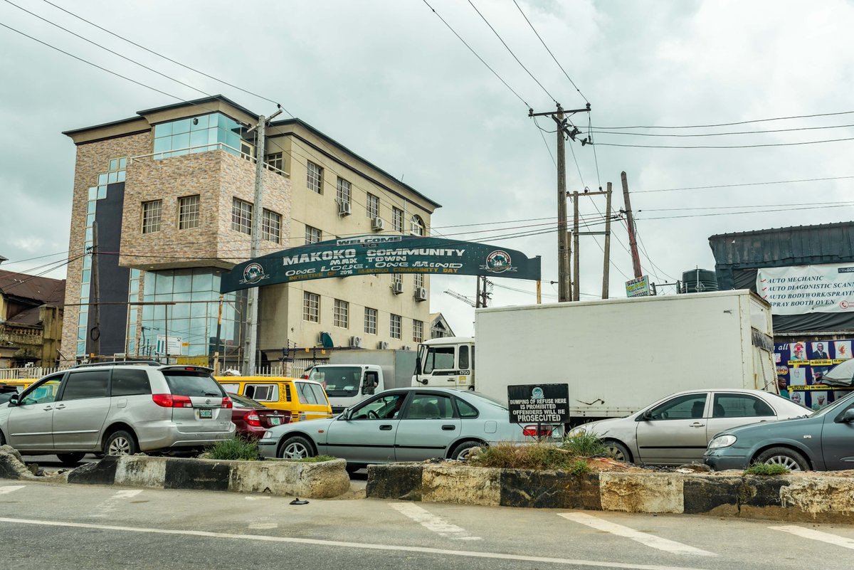 Starting from GO, this is Makoko in the Adekunle / Sabo area of Lagos!