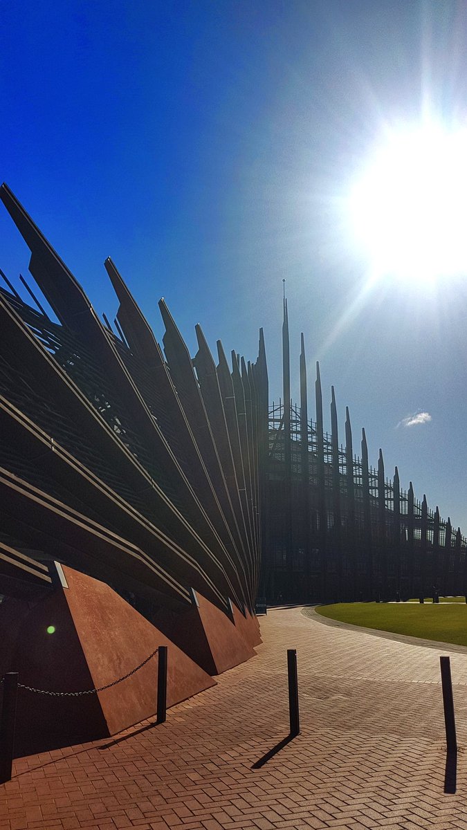 Stunning weather on campus @EdithCowanUni today. Building 1 in all its glory #spikybuilding #semester2 #wereopen #beautifulcampus