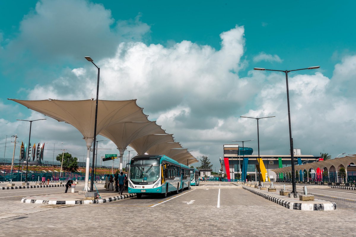 The huge BRT buses in Lagos make the city stand out among others. Our monopoly tour takes us to a BRT Terminal at Ikeja.