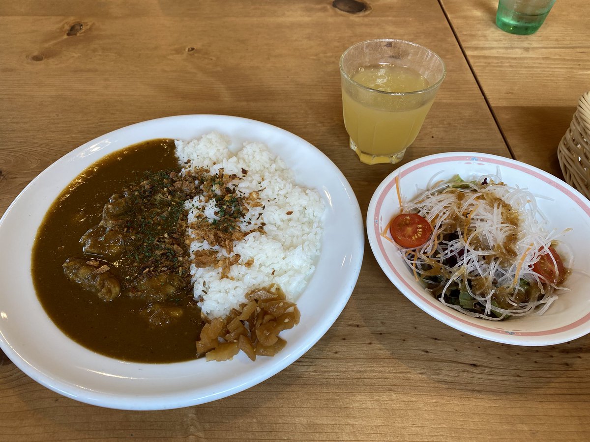 ナオ A Twitter 今日のお昼は こぶみかんの スパイスチキンカレー サラダ シフォンケーキ付き ランチフリードリンク です カフェ レストランのお店です 喫茶店 ナオ A Twitter 今日のお昼は こぶみかんの スパイスチキンカレー サラダ シフォンケーキ付き ランチフリードリンク です カフェ レストランのお店です 喫茶店