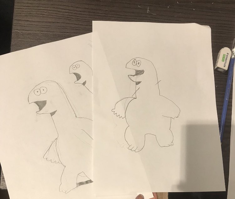 昨年の今頃、夏休み企画として恐竜くん描き方教室を開催した時の写真です。楽しかったな〜?またやりたいな 
