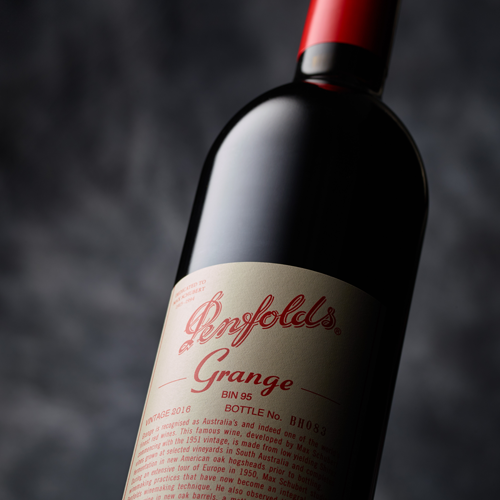 penfolds's tweet photo. The #PenfoldsCollection 2020 has arrived, led by our 66th consecutive release of our flagship Grange. Awarded 100 points by Ken Gargett, @WorldofFineWine Magazine.
Meet Extraordinary: https://t.co/IgM24m8y4z https://t.co/TRqxIsGgUB