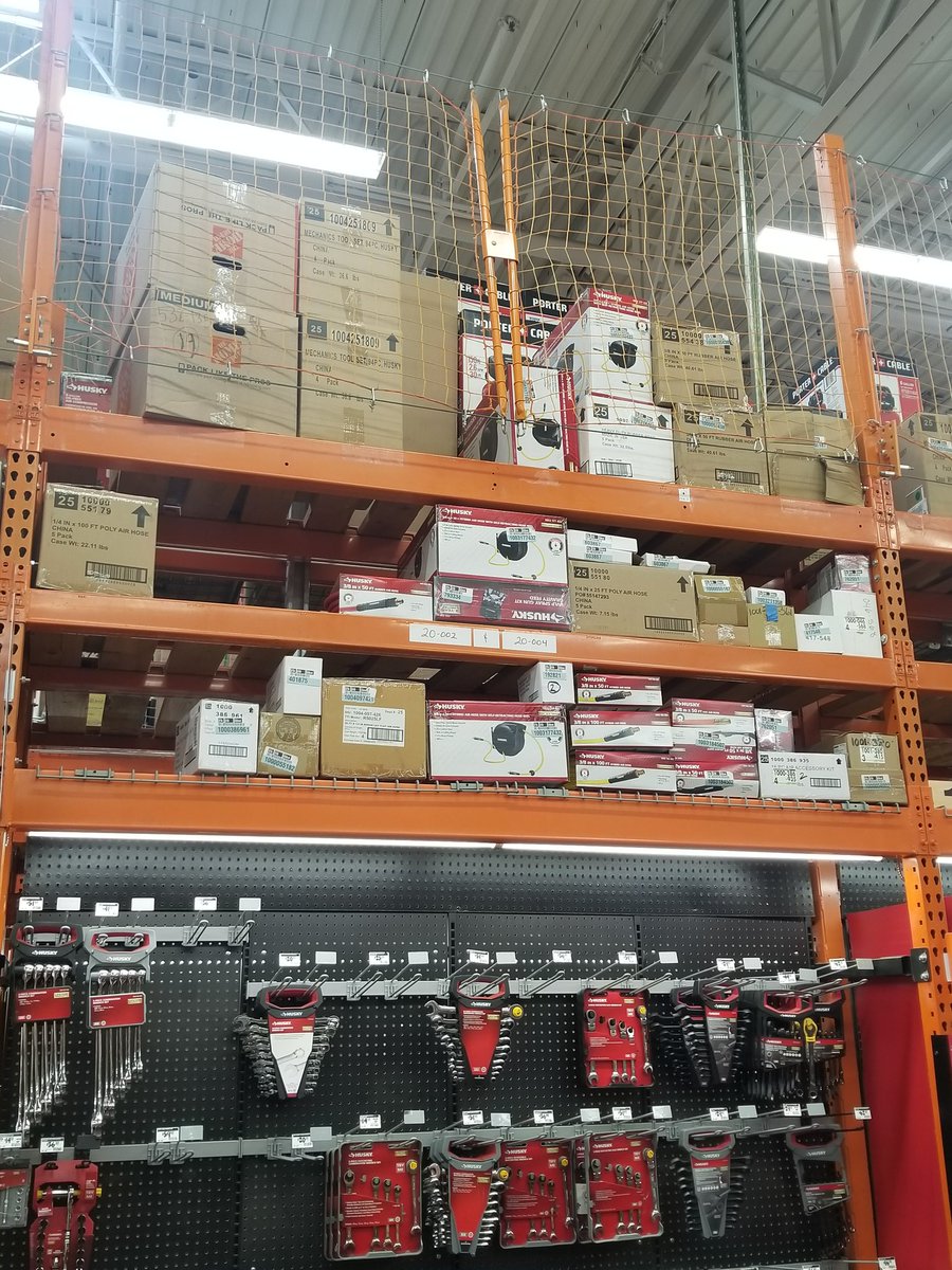 Craiger4015's tweet photo. D25 packdown party!! Great job team!!👍👍 @geri4015 @blkubes https://t.co/tg4OH6hrMt