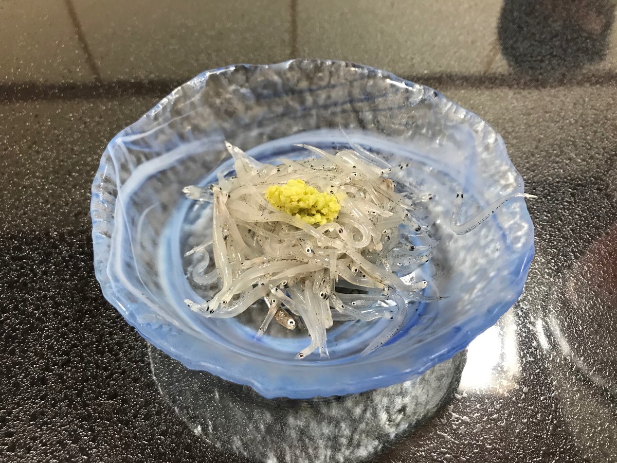 多田 将 夕喰は いつも通り大森にて 白魚 伊勢海老と御造り 名物の鰈の唐揚げ 女将さんが焼いてくれる蛤 水木さん Re Mizuki にも共有