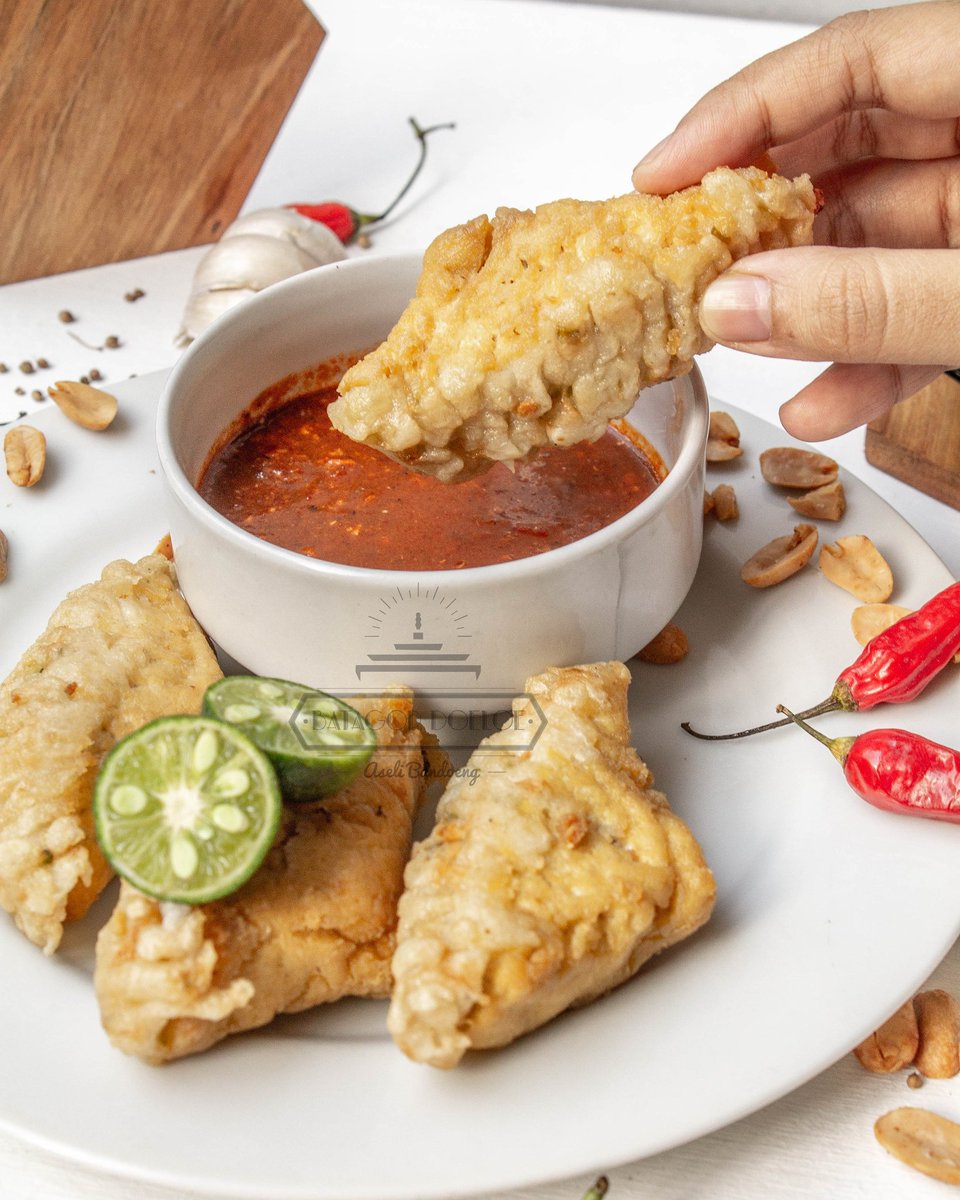 BesaSisma's tweet photo. Aku mau jualan batagor nih kemasan vacuum bisa kirim ke luar kota yaa kalo mau order boleh WA 082119888133 https://t.co/NPPZXjqjG2
