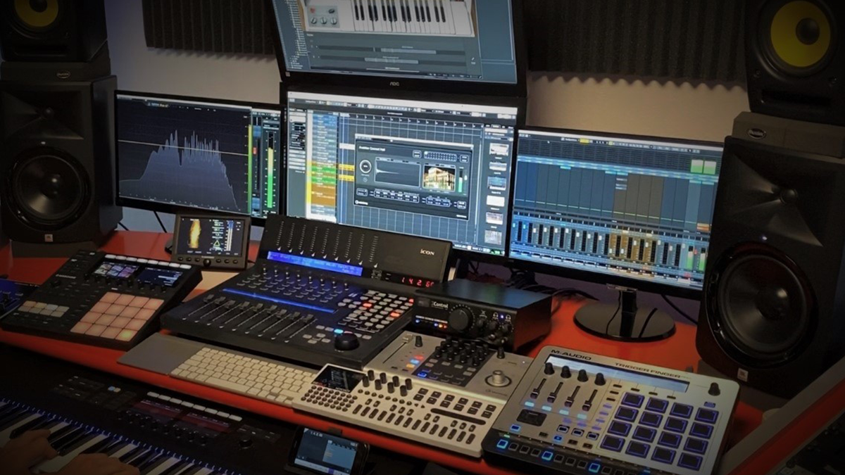 spltweets's tweet photo. π #UserFeedback π€
βThe 2Control is easy to operate and offers all important control functions in one device. I never want to miss the development and idea of the crossfeed function again.β SPL user Luca about the #spl2Control πΆ https://t.co/AvT9eW1RlS