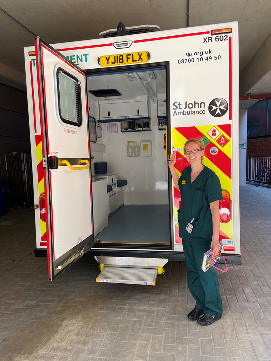 GSTTCharity's tweet image. Thanks to your generosity, a new mobile cancer service, delivered in partnership with @stjohnambulance, has been set up to minimise potential exposure to the Coronavirus for patients following treatment. 🚑

Find out how your help makes a difference: supportgstt.org.uk/your-help/mobi…