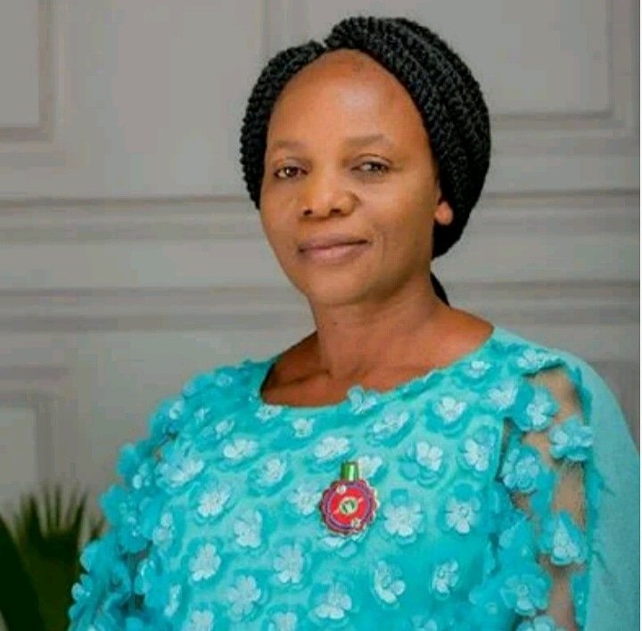 imtc_global's tweet photo. Kwarans, 
What are the plans of KWSG to ensure there is adequate social orientation in the State?
Do you have suggestions on how best to eradicate social menace in our state?
Join the Hon. Com. for Social Development, Mrs Deborah Aremu on Midland 99.1fm by 11am today.
stay tuned. https://t.co/P9fEPBumti
